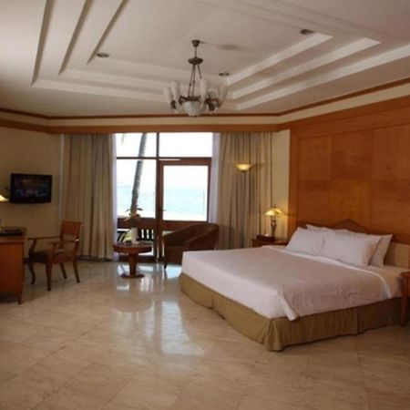 Makassar Golden Hotel מראה חיצוני תמונה