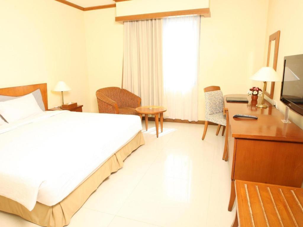 Makassar Golden Hotel מראה חיצוני תמונה