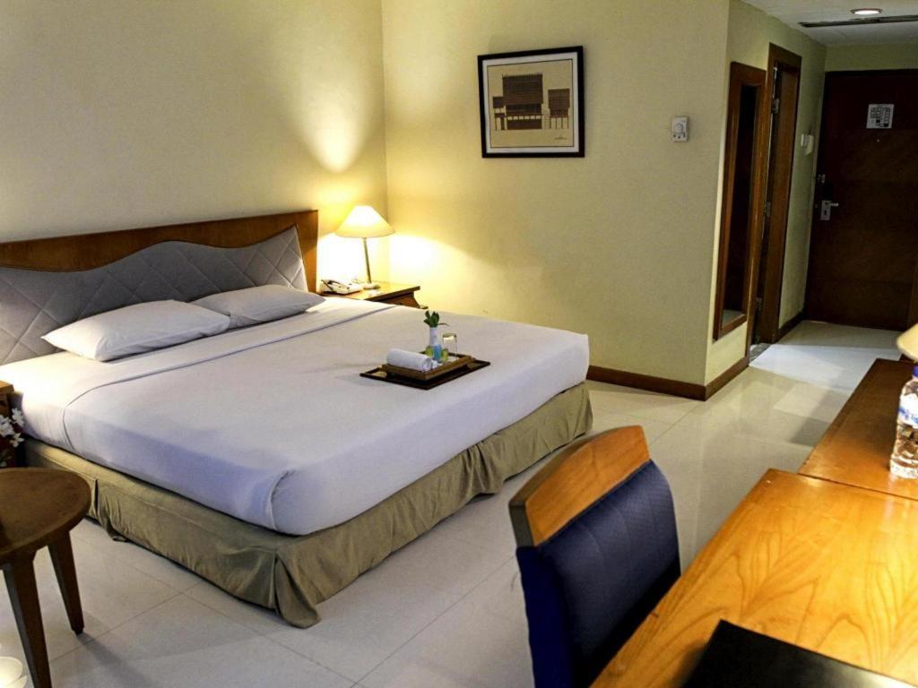Makassar Golden Hotel מראה חיצוני תמונה
