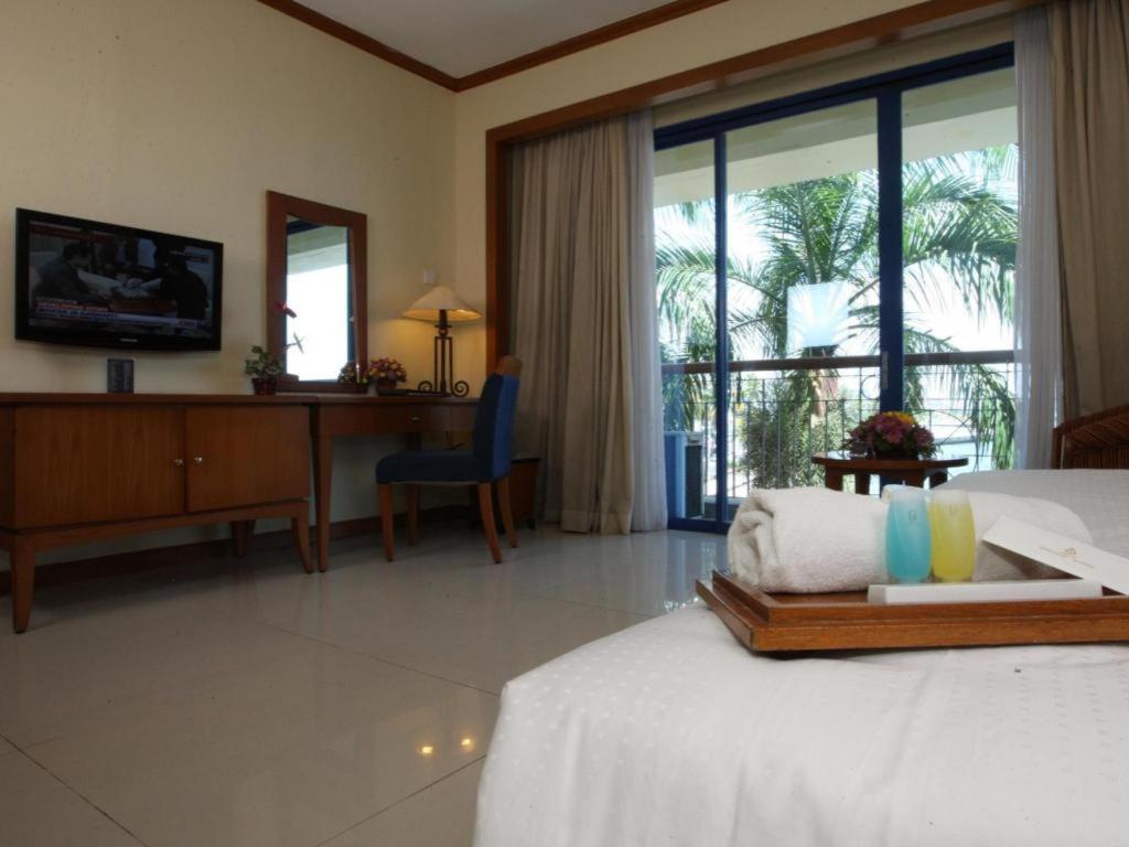 Makassar Golden Hotel מראה חיצוני תמונה